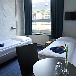 2* Hotel Transit