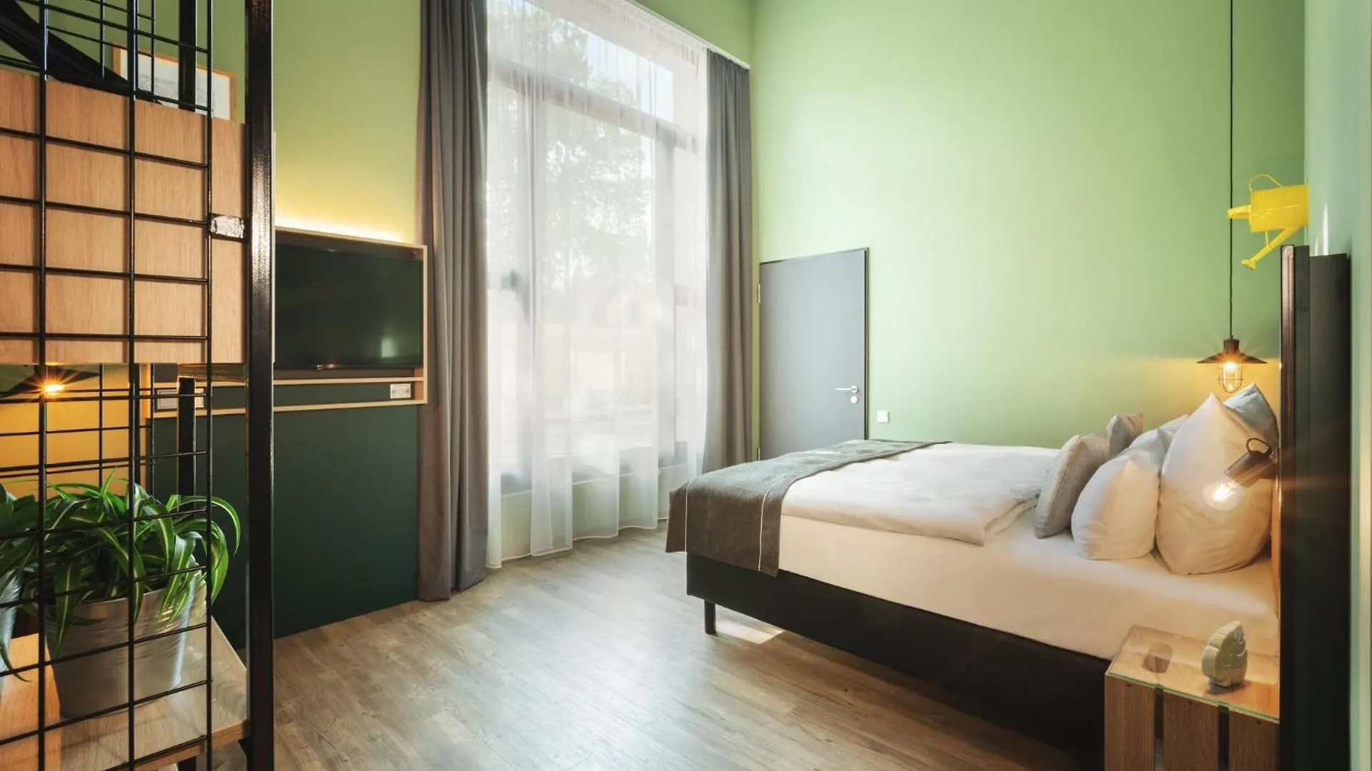 Holiday Inn - The Niu, Dwarf Berlin Schoeneberg By Ihg 3*,  Alemanha