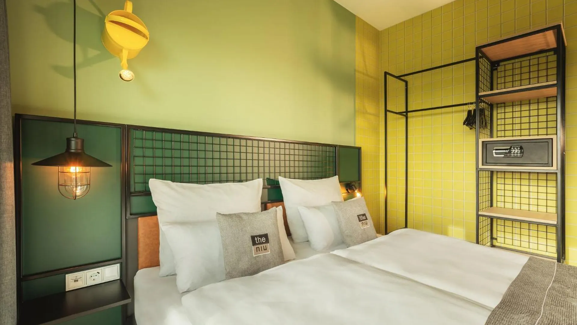 Holiday Inn - The Niu, Dwarf Berlin Schoeneberg By Ihg Alemanha